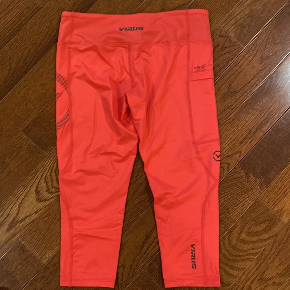 Pink Virus sport performance crop pants - Picture 2 of 9